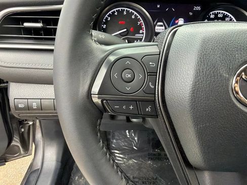 Used 2022 Toyota Camry SE AWD/4WD image 12