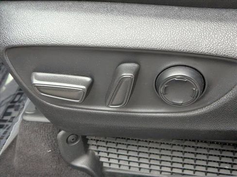 Used 2021 Toyota Sienna XSE image 18