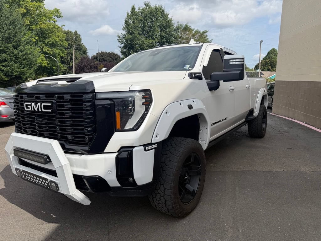 Used 2024 GMC Sierra 3500 Denali Ultimate AWD/4WD image 13