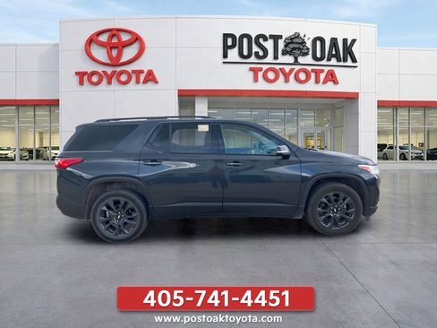 Used 2021 Chevrolet Traverse RS FWD image 9
