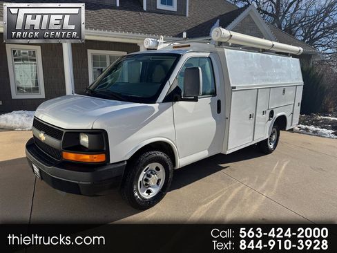 Used 2011 Chevrolet Express 3500 image 1