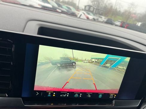 Used 2023 Chevrolet Silverado 1500 High Country w/ Technology Package image 14