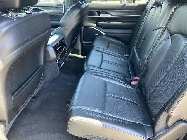 Used 2024 Jeep Wagoneer Series II w/ Flexible Seating Group AWD/4WD image 21
