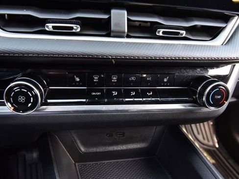 Used 2025 Chevrolet Equinox LT image 15