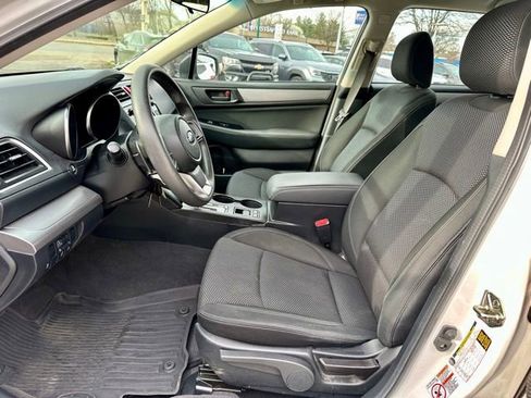 Used 2019 Subaru Outback 2.5i image 12