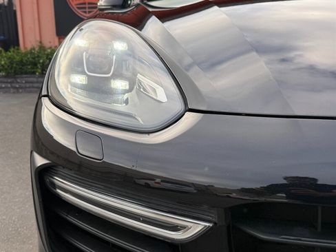 Used 2016 Porsche Cayenne GTS w/ Premium Package Plus AWD/4WD image 4