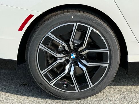 New 2026 BMW 740i xDrive AWD/4WD image 18