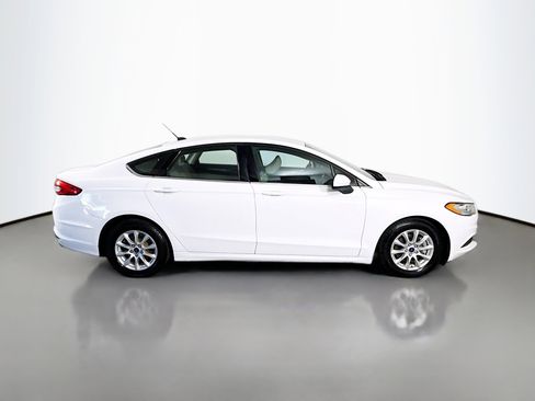 Used 2018 Ford Fusion S image 11