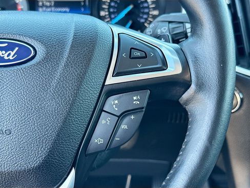 Used 2016 Ford Edge SEL FWD image 31
