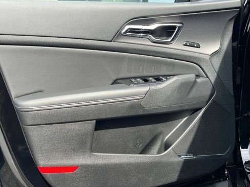 New 2025 Kia Sportage SX FWD image 22