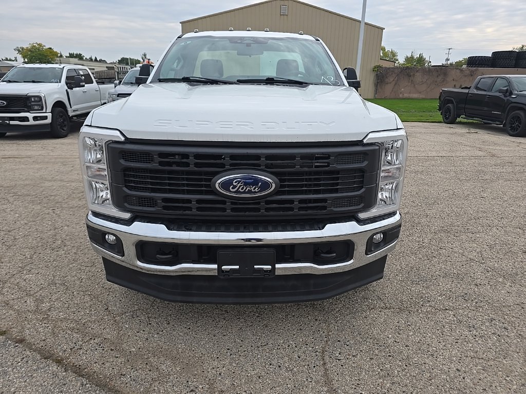 Used 2024 Ford F250 XL w/ XL Chrome Package AWD/4WD image 2