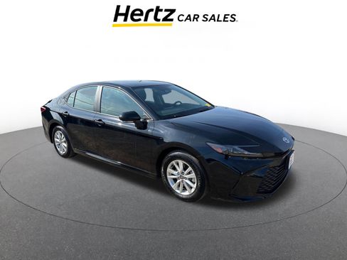 Used 2025 Toyota Camry LE image 1
