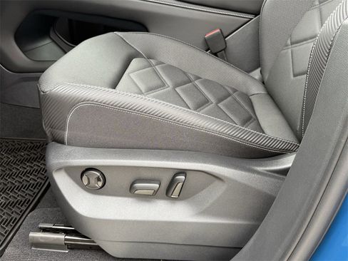 New 2026 Volkswagen Atlas Cross Sport SE image 10