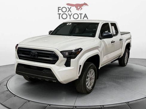 Used 2025 Toyota Tacoma SR w/ SR Upgrade Package AWD/4WD image 1