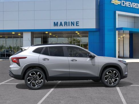 New 2026 Chevrolet Trax RS w/ Driver Confidence Package FWD image 5