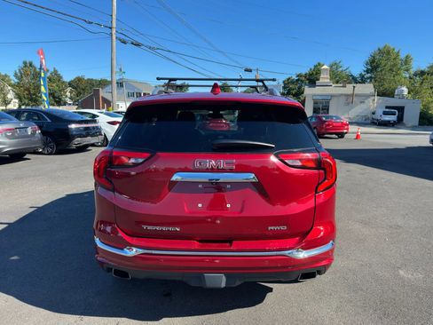 Used 2019 GMC Terrain Denali w/ Advanced Safety Package image 5