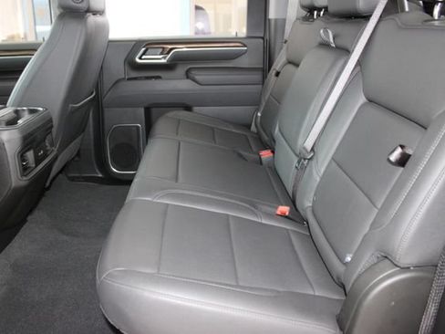 Used 2025 Chevrolet Silverado 2500 LT w/ Trail Boss Package AWD/4WD image 23