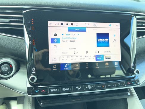 Used 2023 Jeep Wagoneer Series II AWD/4WD image 23