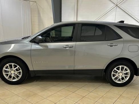 Used 2024 Chevrolet Equinox LS FWD image 2