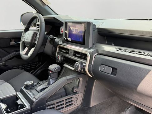 Used 2026 Toyota Tacoma TRD Off-Road AWD/4WD image 7