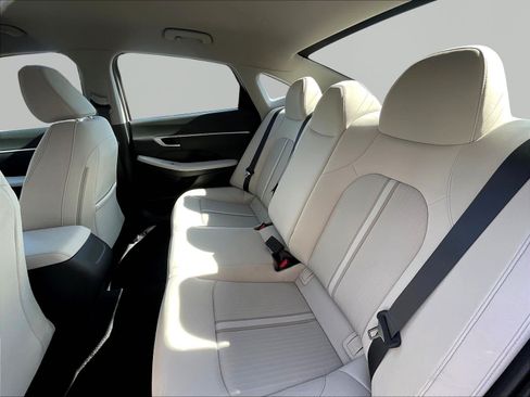 Certified 2025 Hyundai Sonata SE FWD image 22