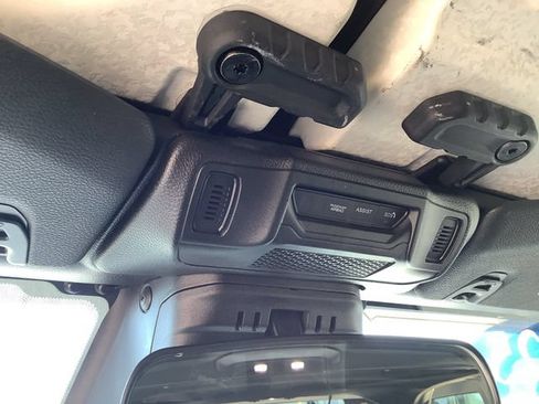 Used 2025 Jeep Wrangler Unlimited Rubicon w/ Convenience Group AWD/4WD image 20
