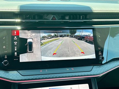 New 2025 Jeep Wagoneer S Limited image 14