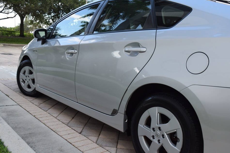 Used 2010 Toyota Prius Two w/ Preferred Accessory Pkg FWD image 27