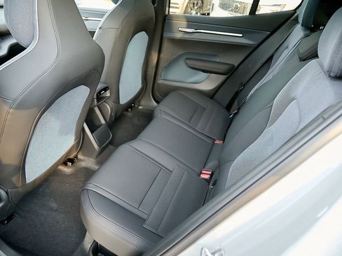 New 2026 Volvo EX30 Plus image 18