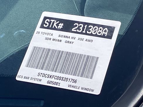 Used 2025 Toyota Sienna XSE w/ XSE Premium Package AWD/4WD image 34