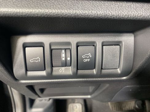 Certified 2025 Subaru Outback Premium image 30