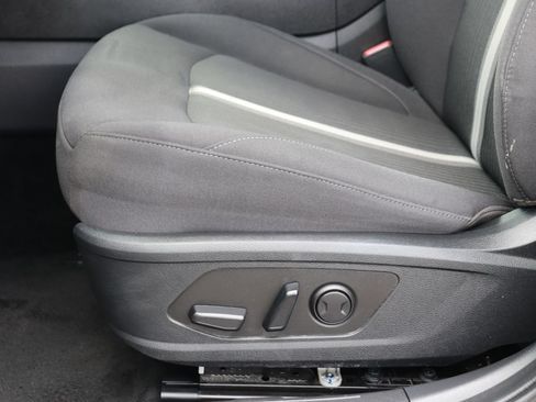 Used 2024 Ford Escape ST-Line FWD image 9