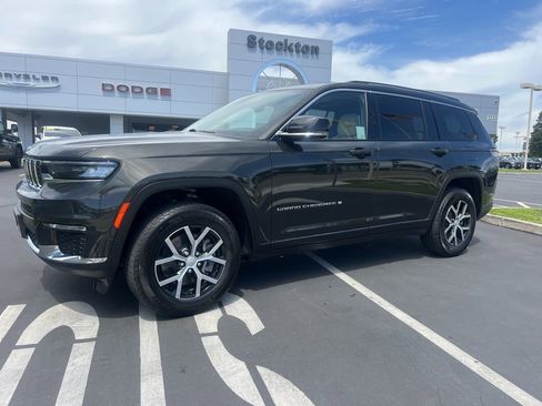 Used 2023 Jeep Grand Cherokee L Limited w/ Luxury Tech Group II AWD/4WD image 5