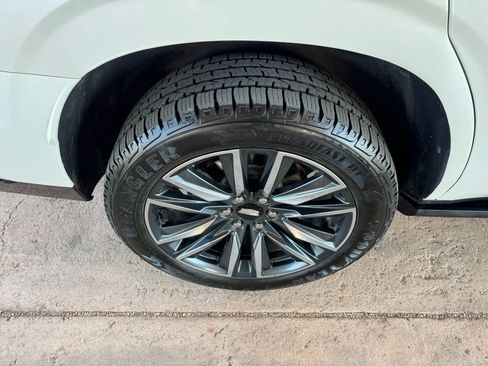 Used 2021 Cadillac Escalade Sport Platinum image 33