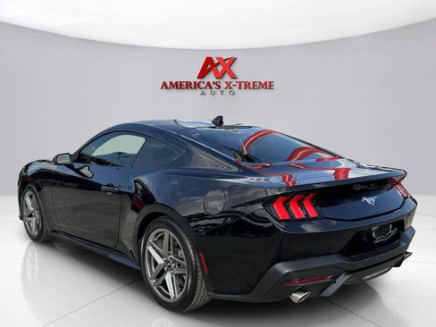 Used 2024 Ford Mustang Coupe RWD image 4