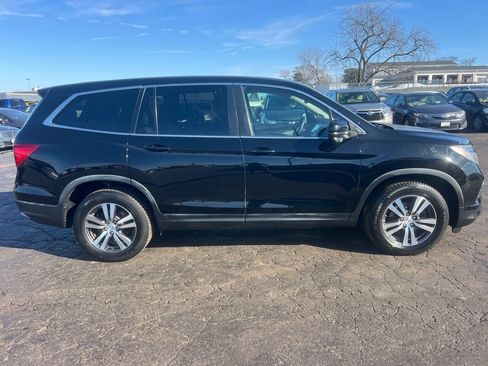 Used 2017 Honda Pilot EX image 8