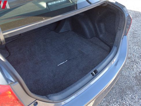 Used 2017 Toyota Corolla SE image 25