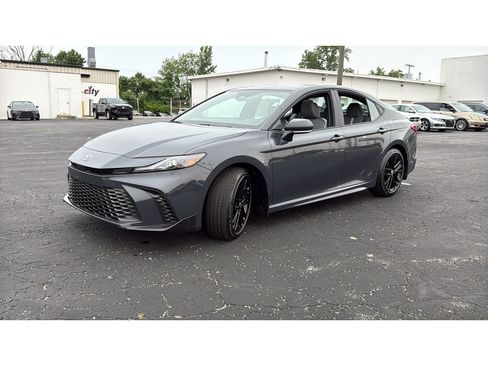 New 2026 Toyota Camry SE w/ Multimedia Upgrade Package FWD image 3