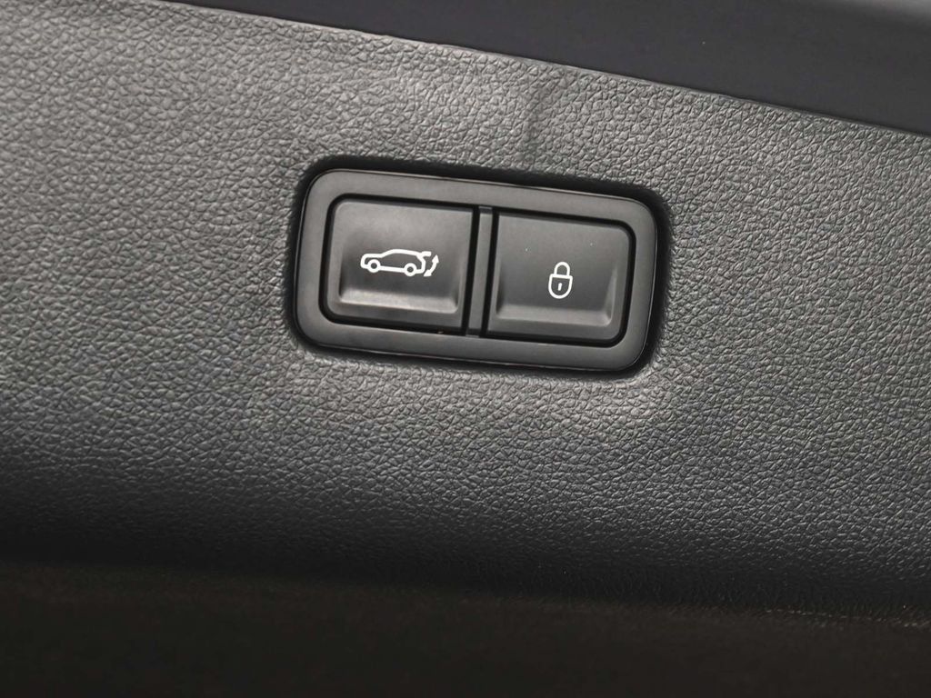 Used 2026 Genesis GV70 2.5T AWD/4WD image 38