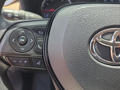Certified 2021 Toyota RAV4 XLE AWD/4WD image 17