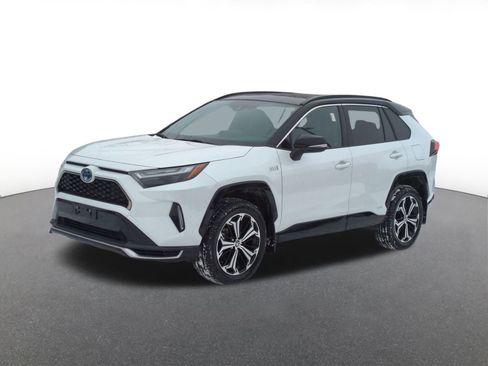 Used 2023 Toyota RAV4 XSE w/ Weather Package image 5