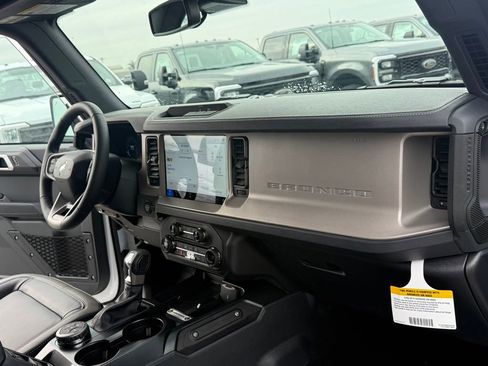 New 2025 Ford Bronco Outer Banks image 15