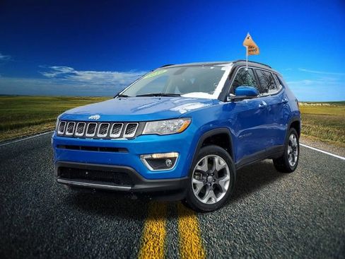 Certified 2019 Jeep Compass Limited image 31