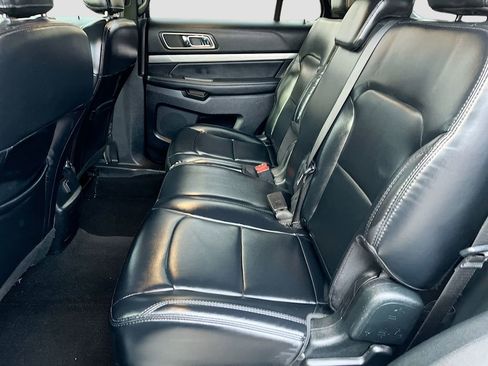 Used 2019 Ford Explorer XLT w/ Equipment Group 202A image 25