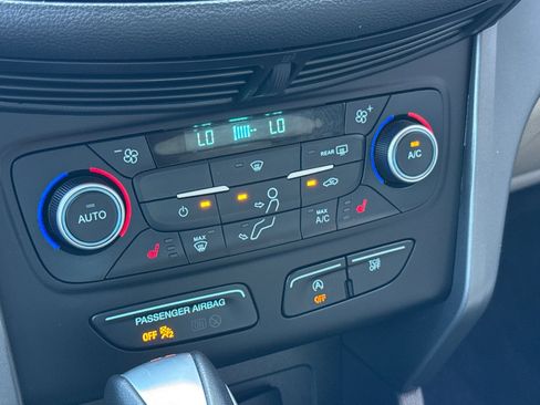 Used 2019 Ford Escape SEL image 20