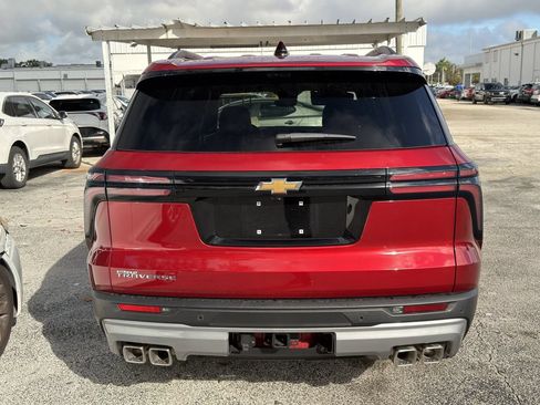 Used 2026 Chevrolet Traverse LT w/ Driver Confidence Package FWD image 5