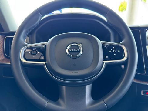 Certified 2023 Volvo XC60 B5 Ultimate AWD/4WD image 23