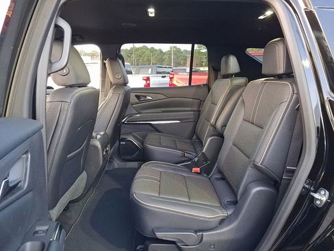 New 2026 Chevrolet Traverse High Country image 7