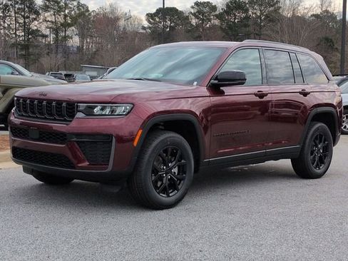 New 2026 Jeep Grand Cherokee Altitude RWD image 7