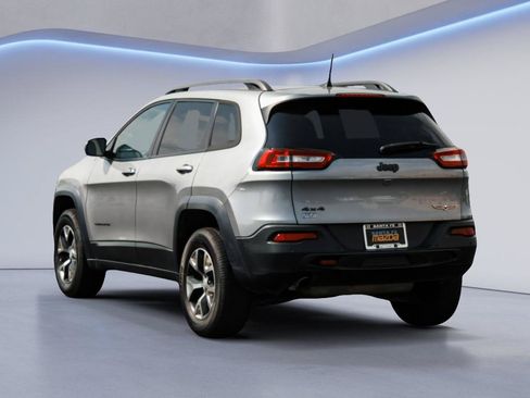 Used 2018 Jeep Cherokee Trailhawk AWD/4WD image 7